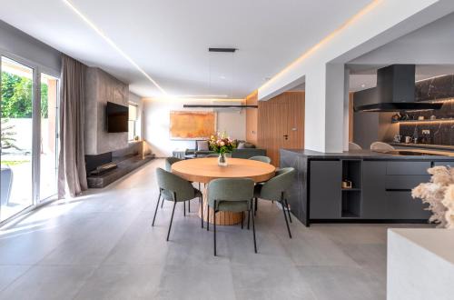Anavyssos Villa | Aeliah