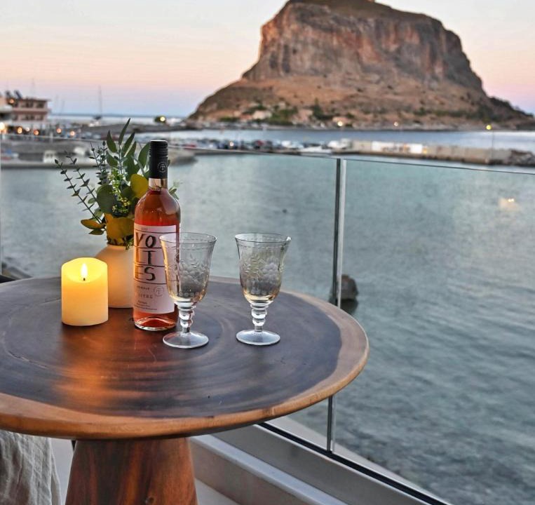 Monemvasia Apartment | Aether-Castle vista