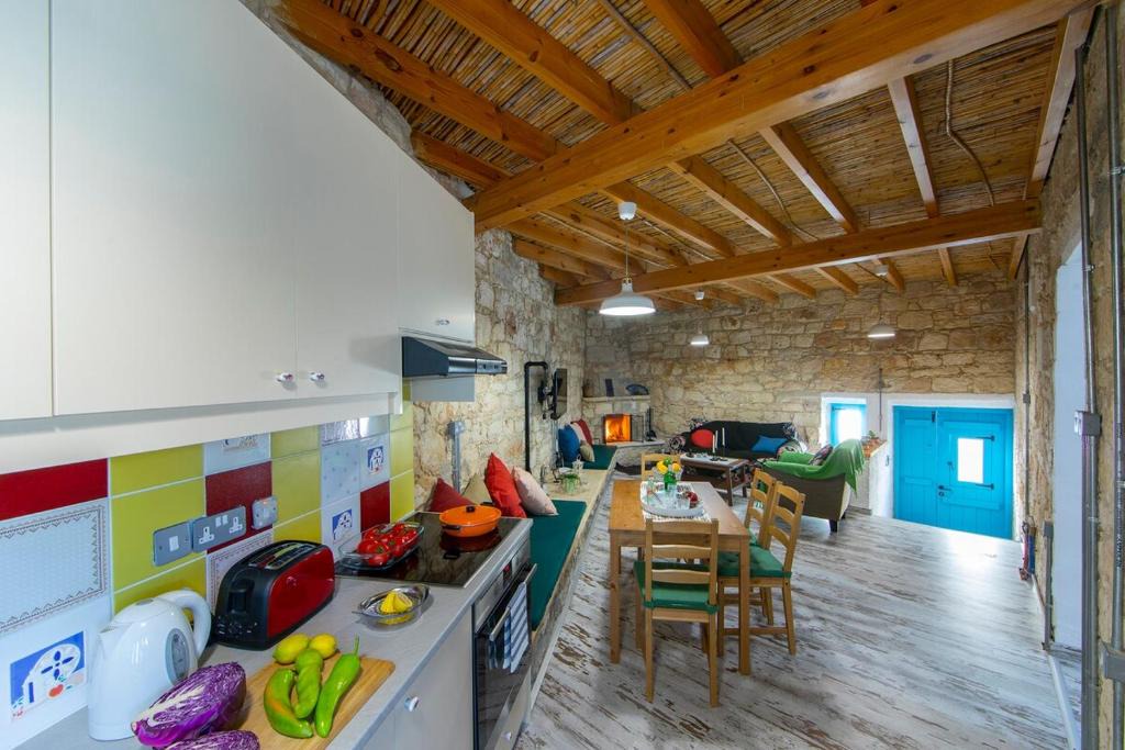 Pano Arodhes House | Akamantida Platea 2