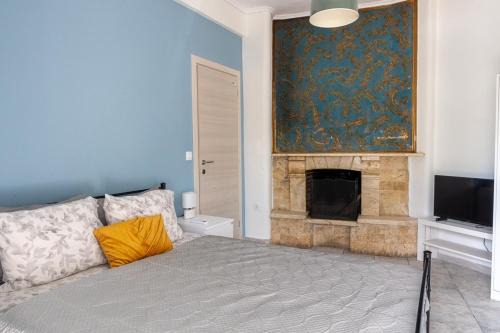 Perea Apartment | Alexander Blue Suite