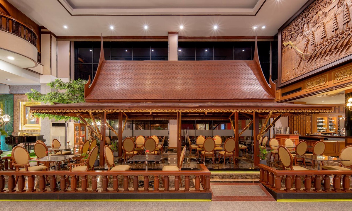 Ramkhamhaeng Hotel | Alexander Hotel