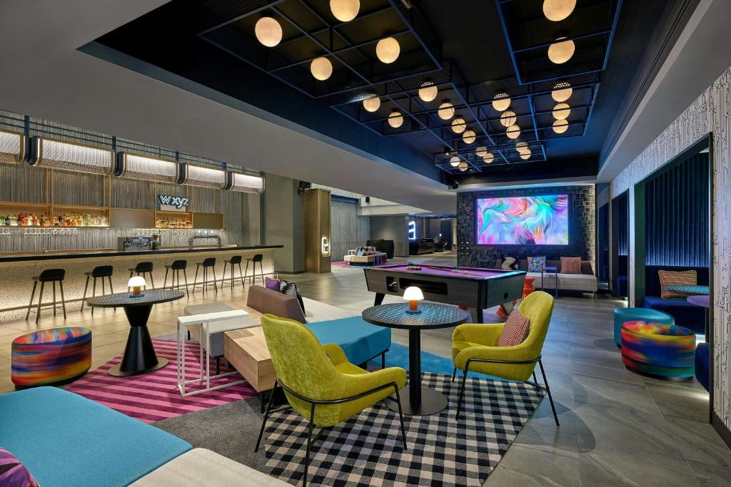 Nana Hotel | Aloft by Marriott Bangkok Sukhumvit 11