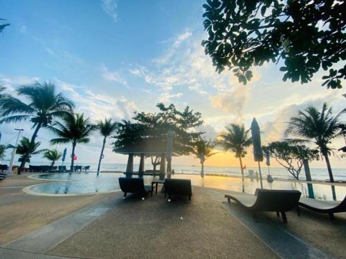 Khanom Resort | Alongkot Beach Resort Khanom