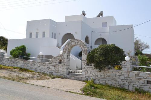 Naousa Apartment | Althea paros