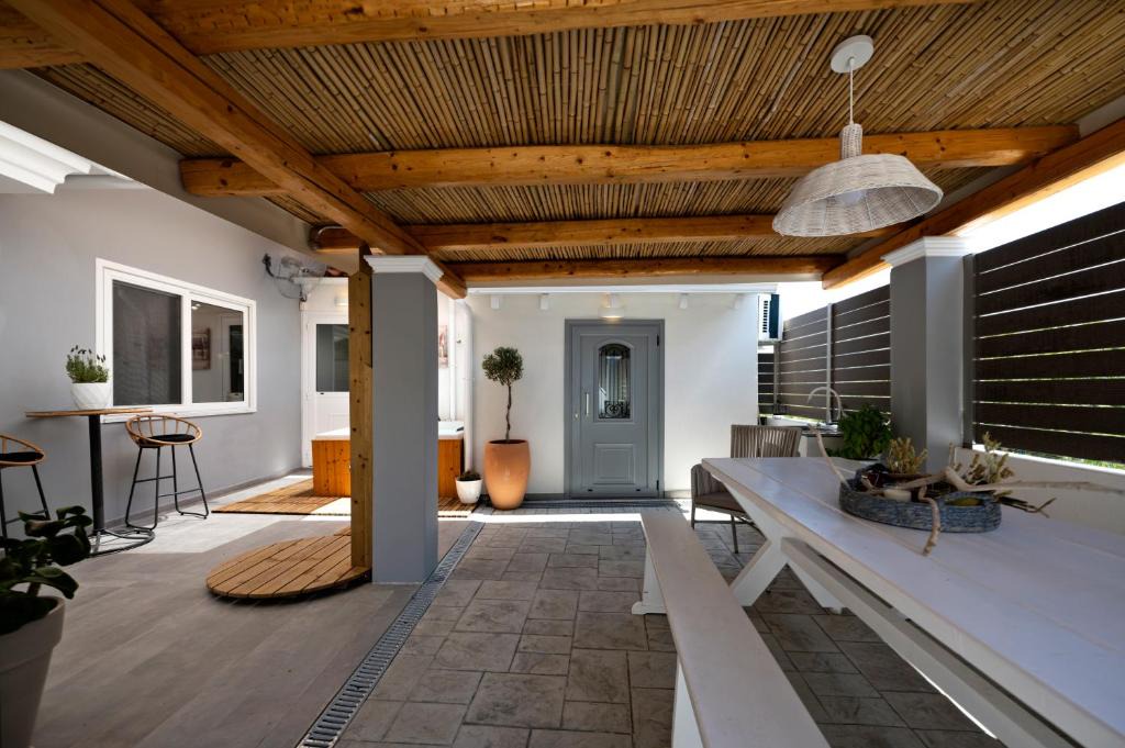 Petriti House | Angel luxury villa