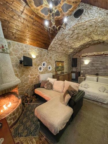 Mesaia Trikala House | Anilia Guesthouse