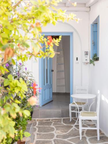 Naousa Apartment | Anneto's apartment