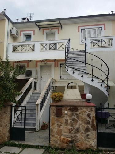 Nea Peramos Apartment | Apartment Efi