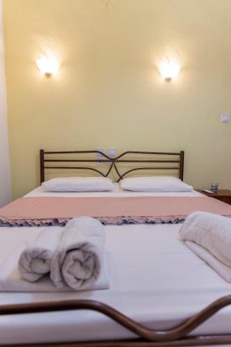 Kamena Vourla Apartment | Apartment's Theodoros