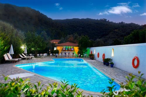 Stafylos Apartment | Artemis Bungalows
