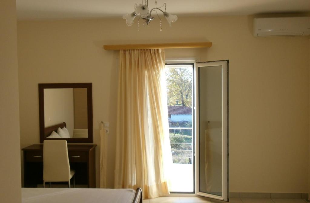 Dirfys-Messapia House | Artemis - Marina Apartments