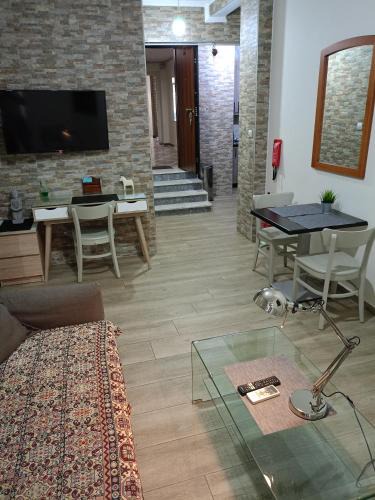 Omonia Apartment | Athens Center Cosy Apartment