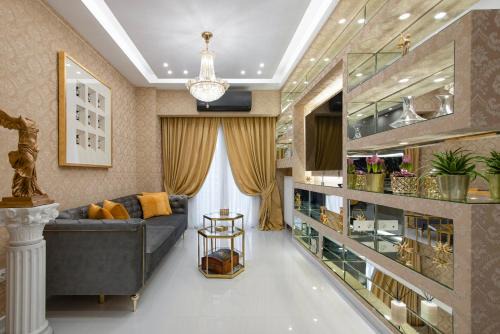Mets Apartment | Athens Crystal Parthenon