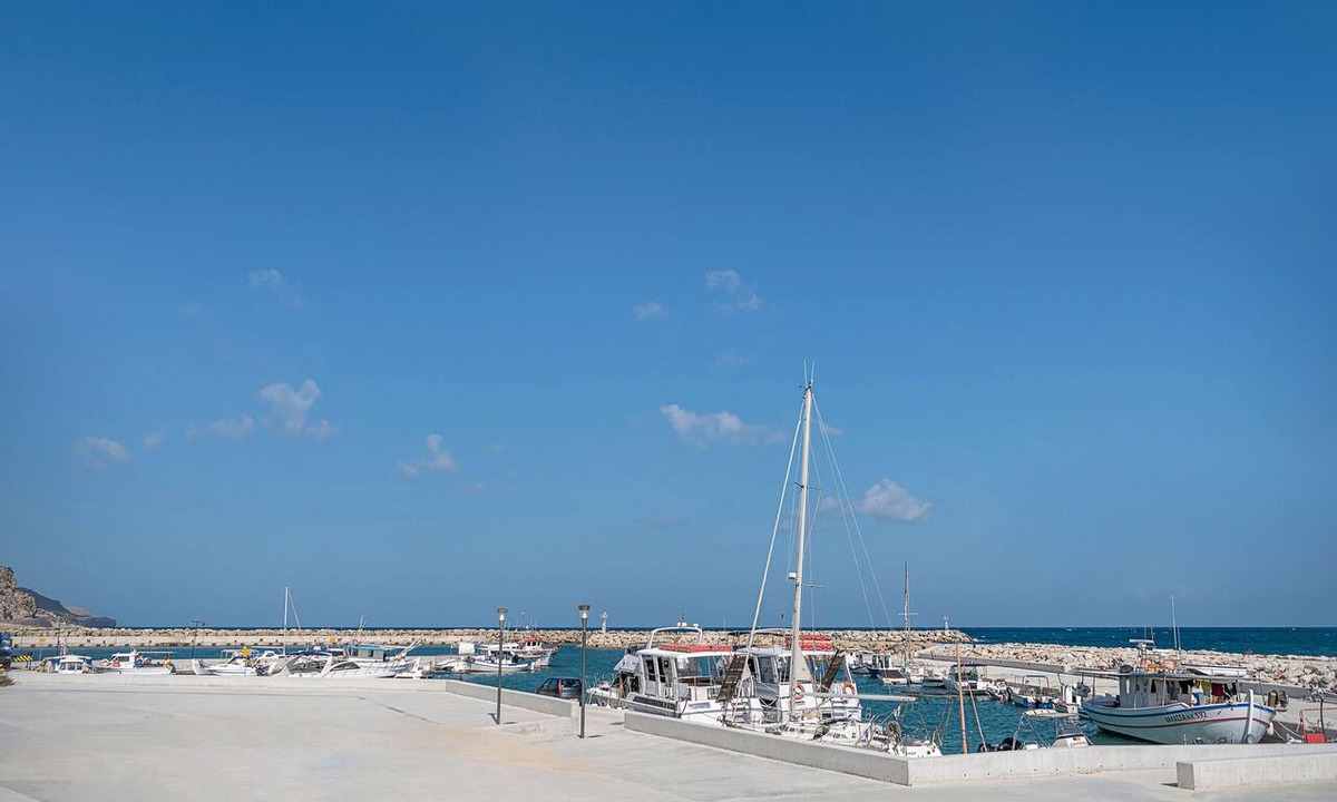 Minothiana Hotel | Avra Apartments Kolymbari Harbour