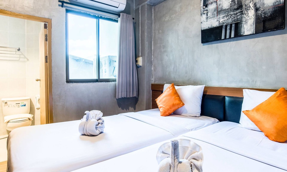 Chiang Rai Hotel | B2 Chiang Rai Night Bazaar Boutique & Budget Hotel