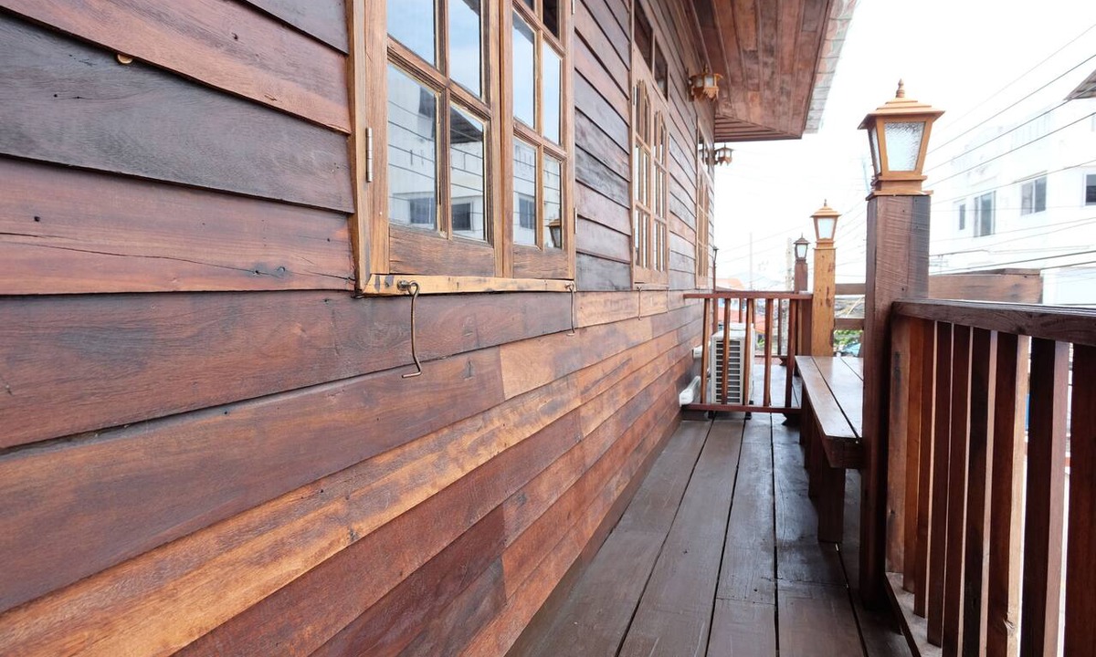 Ko Sichang House | Baan Kun Tuad Ko Si Chang