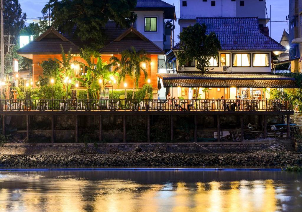 Samphao Lom House | Ban U Thong Accommodations