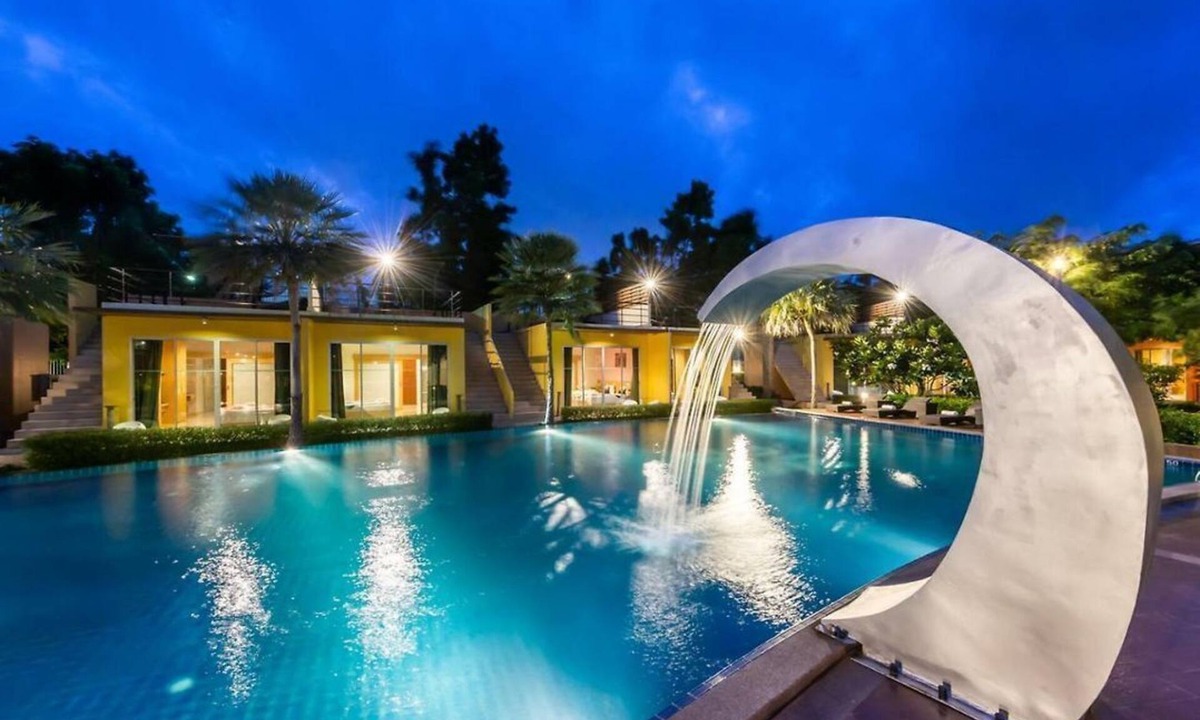 Bang Sao Thong Hotel | Bangkok grand resort
