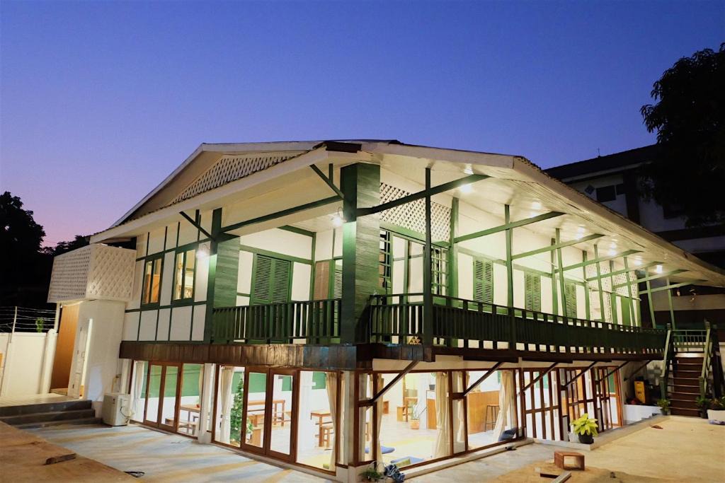 Vientiane Hostel | Barn Laos Hostel