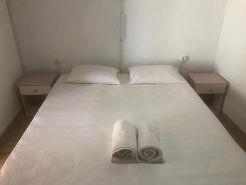 Diasella Apartment | Barreira Beachfront Room 5