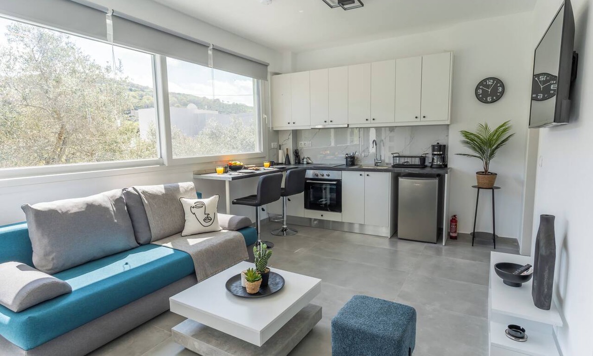 Monopari Apartment | Basil Leaf - Minimal View Retreat