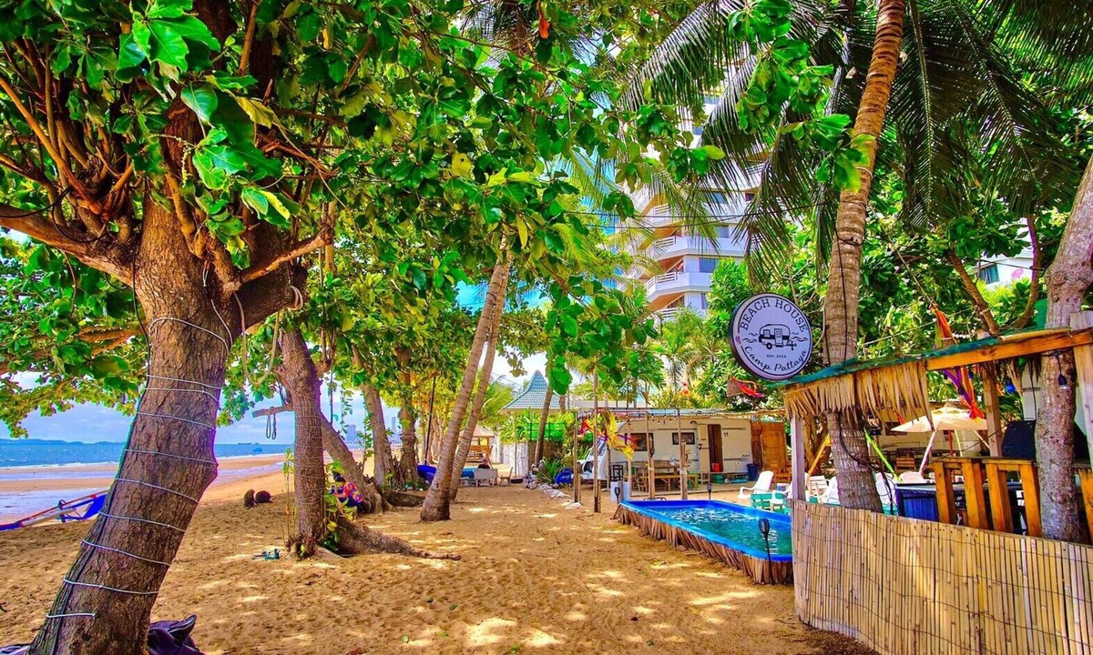 Na Chom Thian Hotel | Beach House Camp