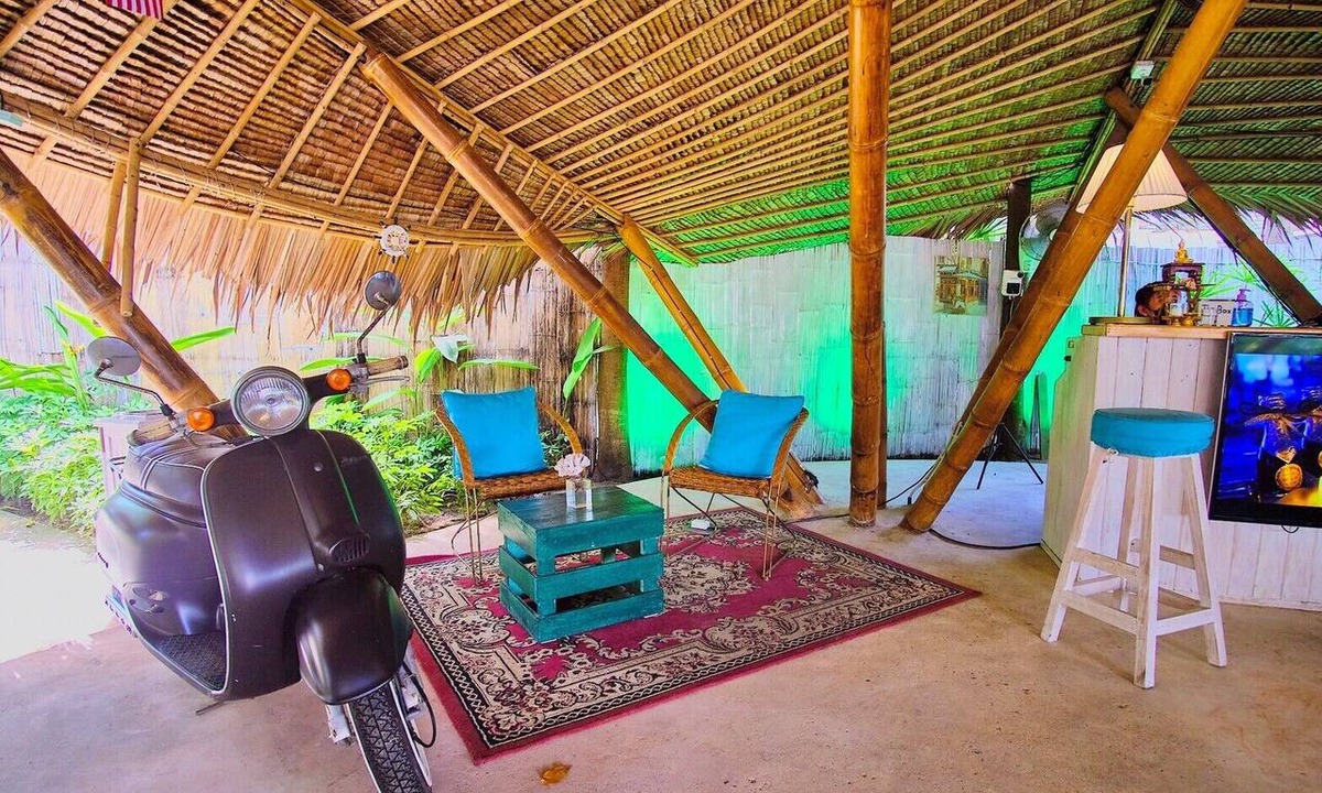 Na Chom Thian Hotel | Beach House Camp