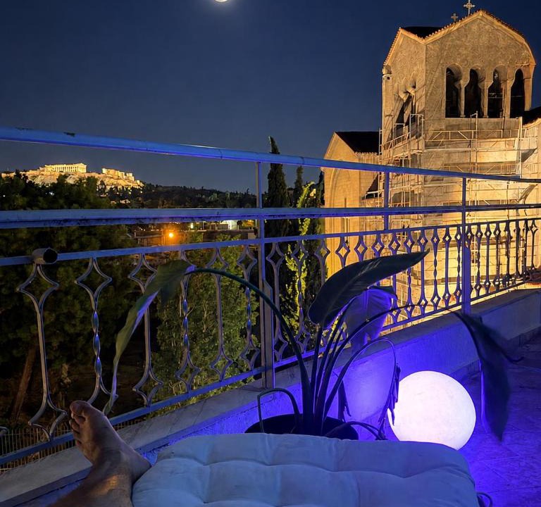 Piraeus Hotel | BeachBox