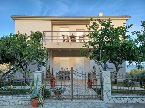 Preveza Apartment | Beautiful house with a view of the Amvrakikos Gulf!