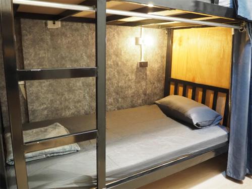Wisutkasat Hostel | Bed Space Hostel Khaosan
