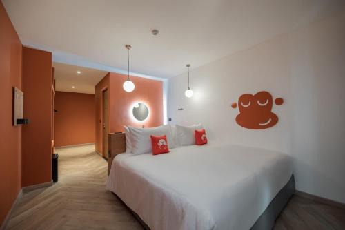 Saen Suk Hotel | Blu Monkey Hub and Hotel Bangsaen