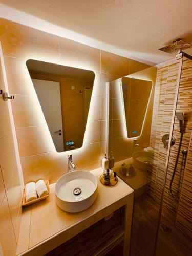 Rafina-Pikermi Apartment | Blue Horizon Gem On The Port