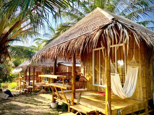 Ko Lanta Ski Chalet | Blue Sea Lanta Coco huts บ้านพร้าวลันตา