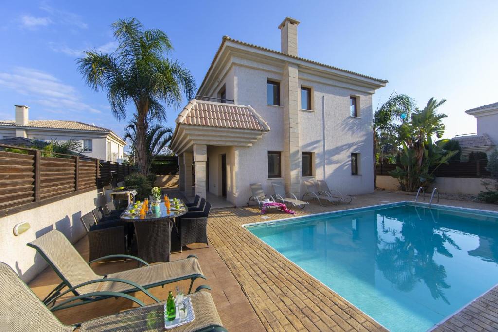 Kapparis Villa | BLUE WATER BAY