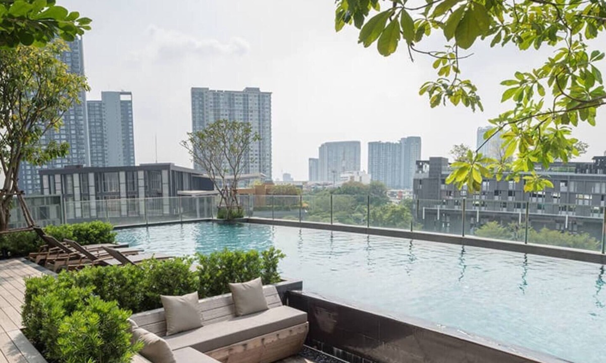 Phra Khanong Nuea House | BTS On Nut: 1 Min to Mall/7-11/GYM - Nice View