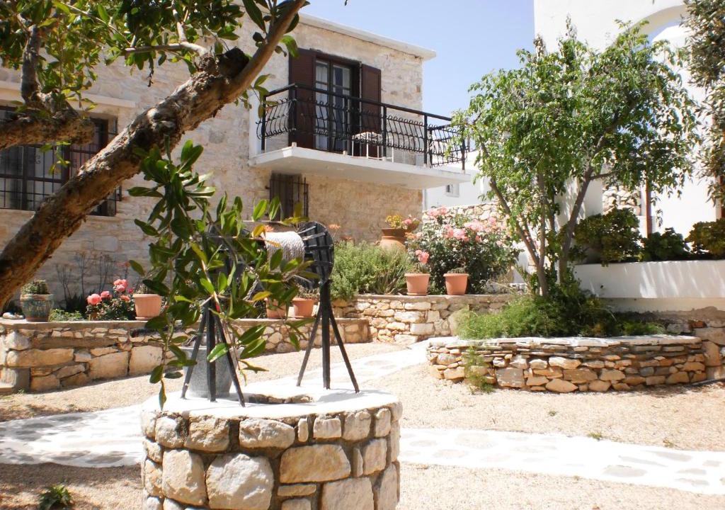 Naousa Apartment | Bungalows Svoronos