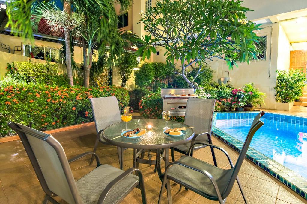 Jomtien Apartment | BUTTERFLY GARDEN BOUTIQUE RESIDENCES LARGE Luxury Apts and Villas A Lifetsyle Destination by NEANG, Everything You Need All Right Here 1-3 bedrooms 110 to 190 sq mtrs, 2 Full bathrooms, Rain Shower, SPA bath, BBQ, Free WIFI, Staff 24-7, Close to Beach