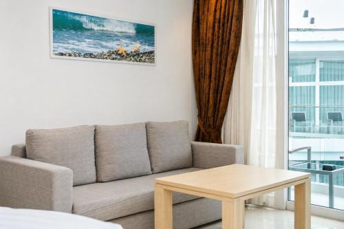 Rawai Apartment | Calm Ocean 1BR Stay with Resort Amenities #C304