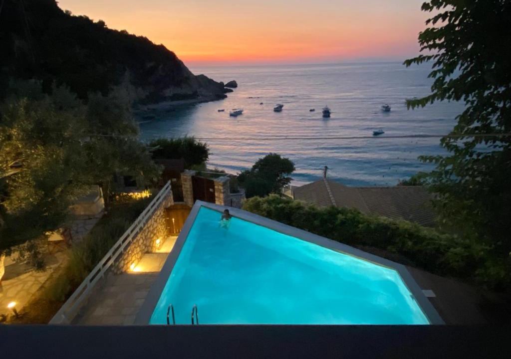 Agios Nikitas Apartment | Caltabania Suites