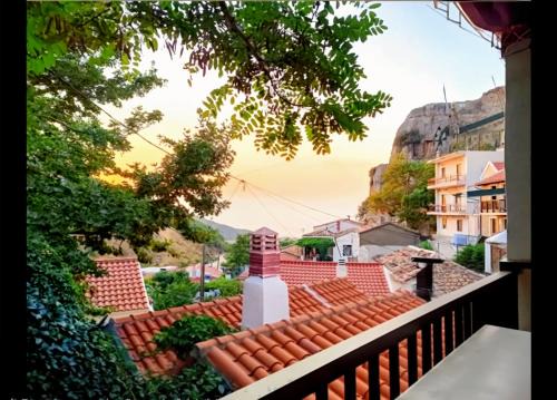 Samothrace House | Castle View