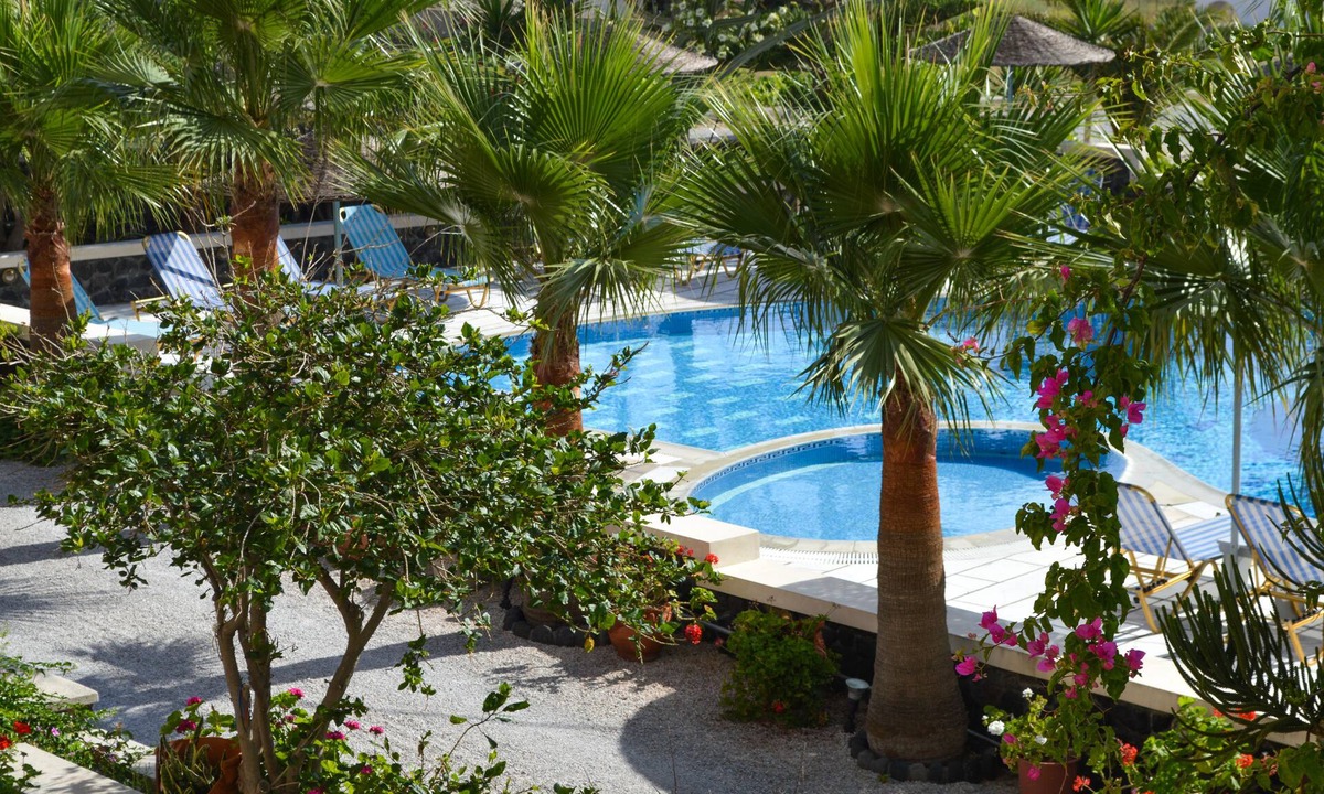 Kamari Hotel | Castro Hotel
