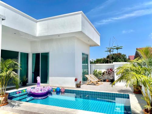Pong Villa | Cattleya Pool Villa, Mabprachan Lake, Pattaya