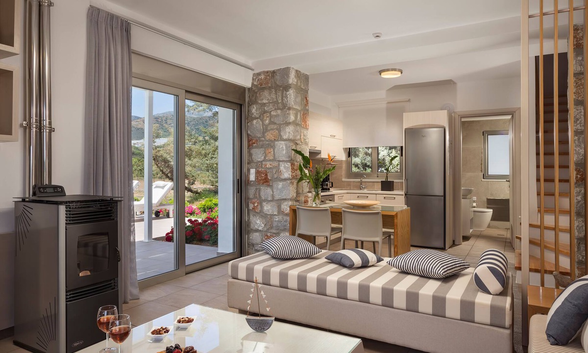 Gialos Villa | Cedar Bay Beachside Villas
