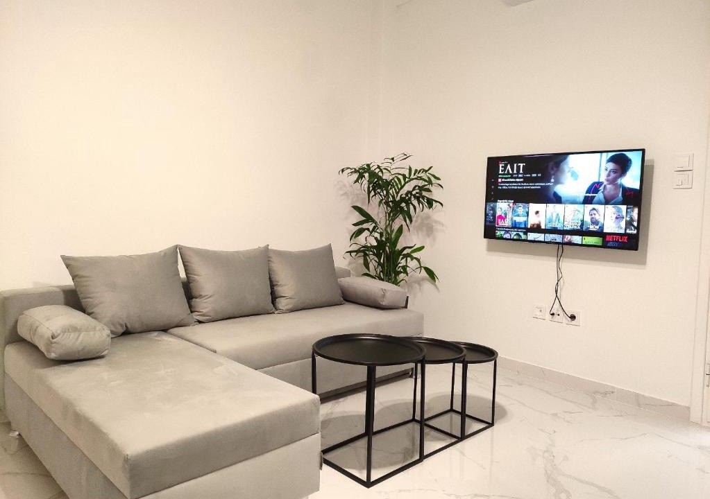 Athens Apartment | Central studio apartment by Anastasia