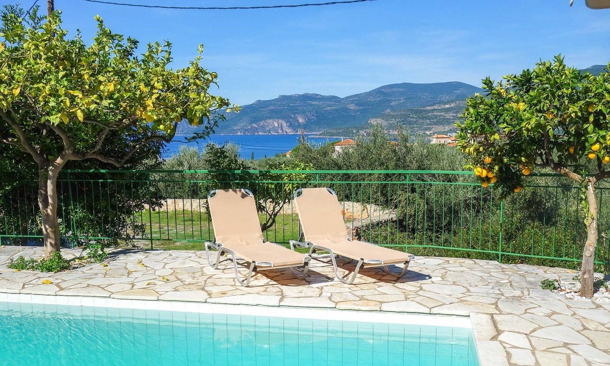 Kardamyli Villa | Charming 1 bedroom villa w/ pool + terrace