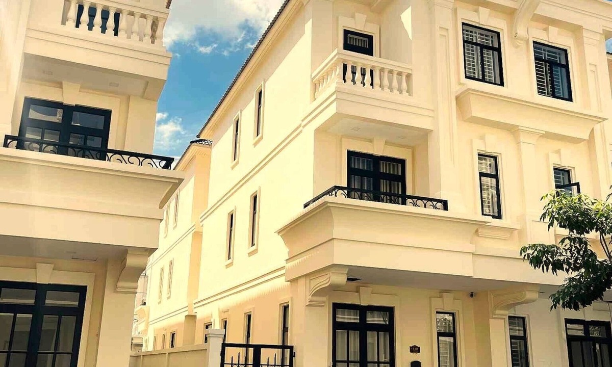 Sangkat Bak Khaeng House | Charming new 4-bedroom townhome in vibrant NE Phnom Penh with A/C!