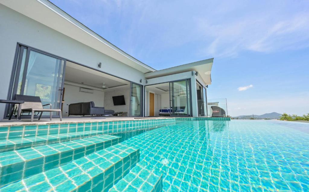Bophut Villa | Chaweng noi Seaview villa with 5 bedroom