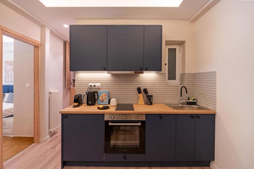 Pangrati Apartment | Chic Value Stay 2BR Pagkrati