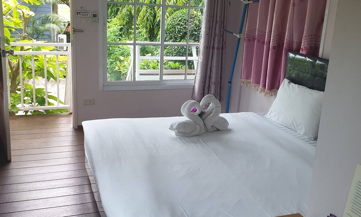 Hat Chao Samran House | Chomtawan Home