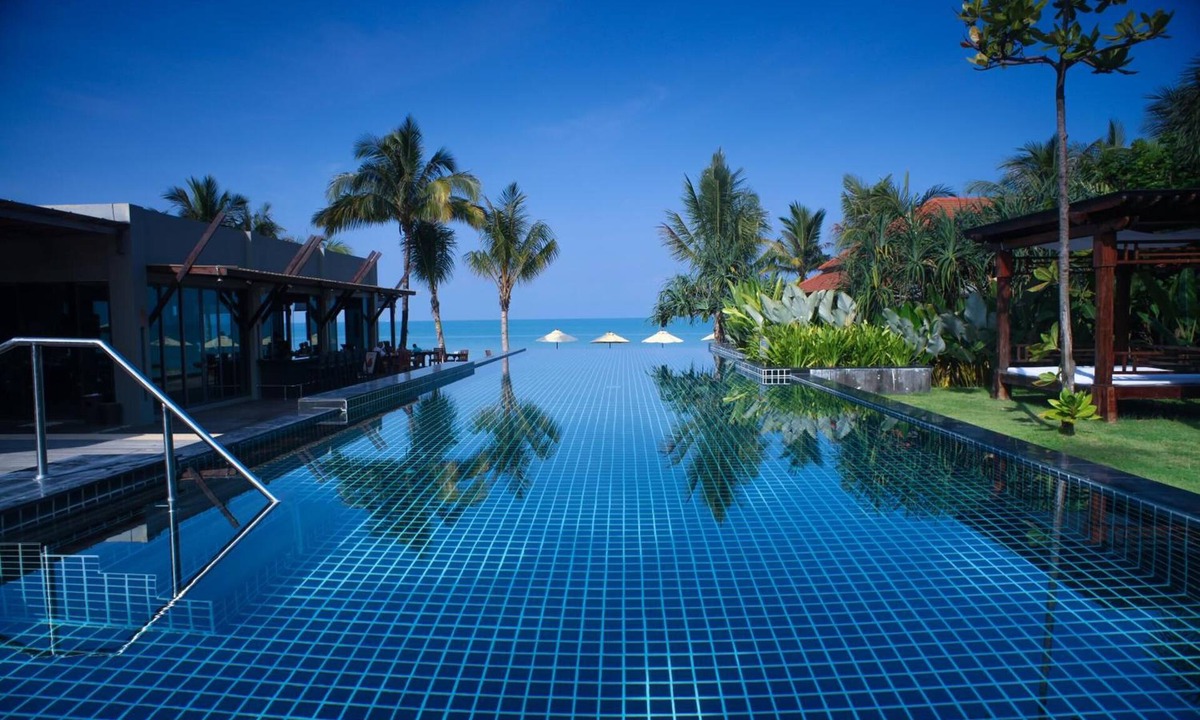 Khuekkhak Hotel | Chongfah Resort